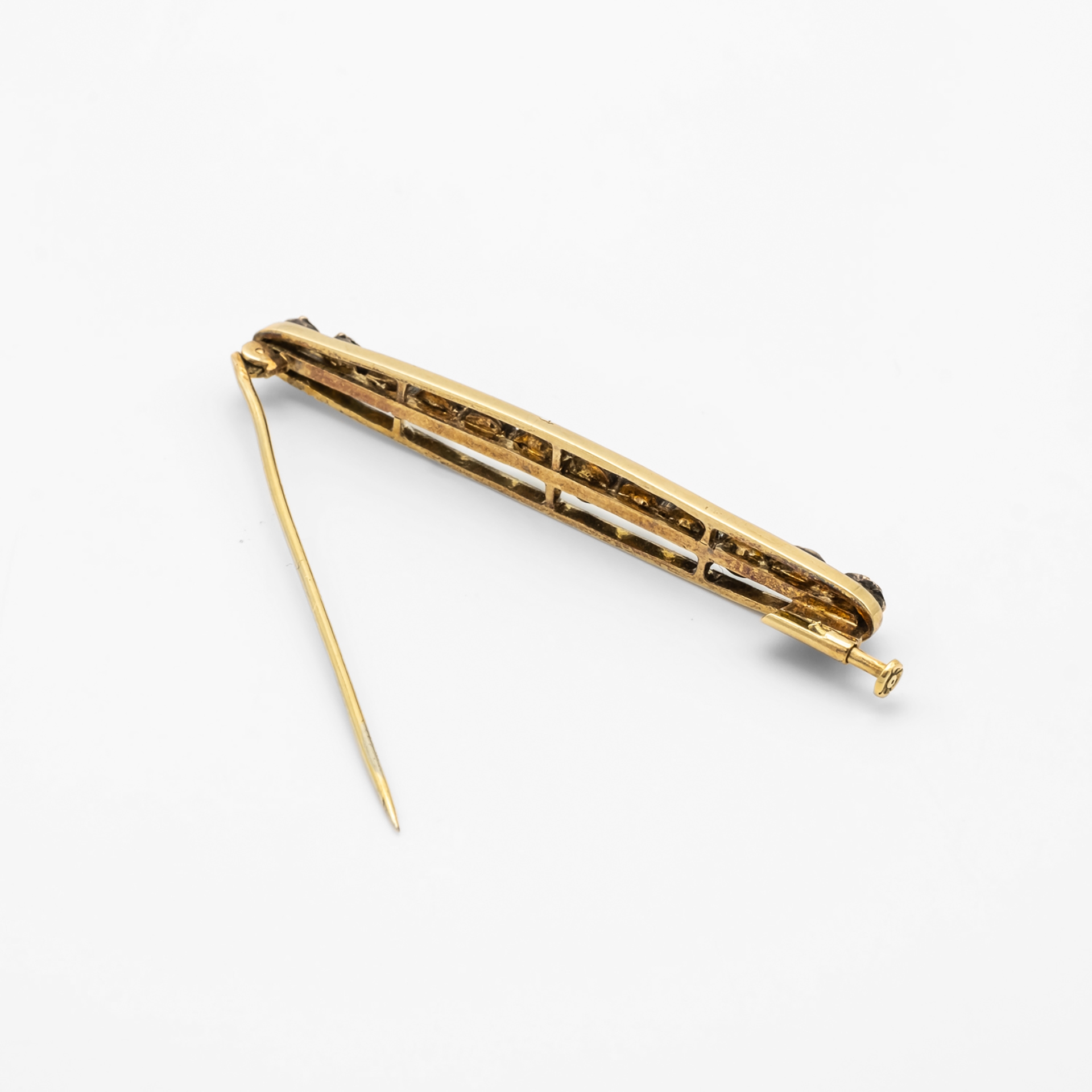 Line barrette brooch